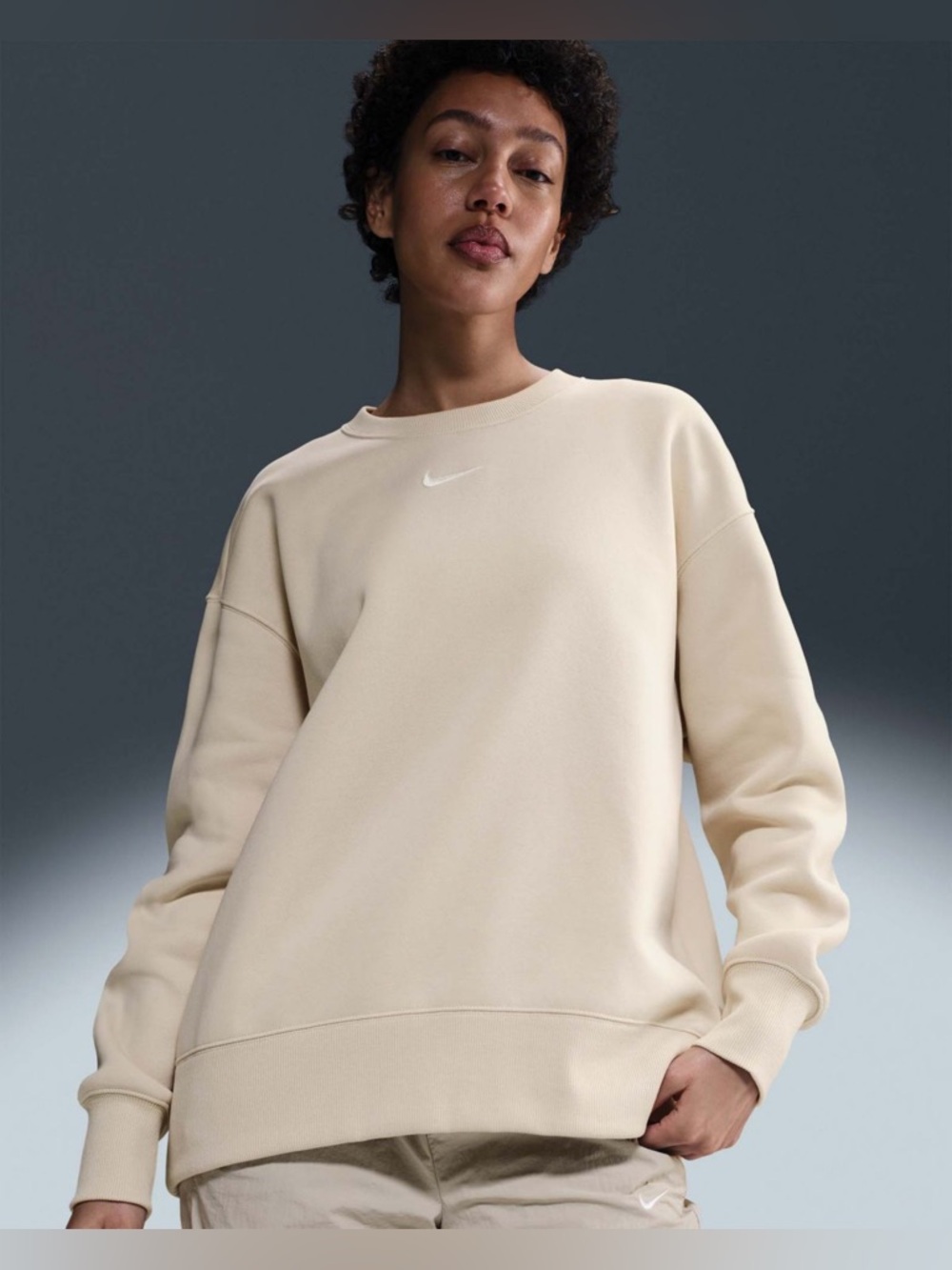 Nike Women's Sportswear Phoenix Fleece Oversized Crew-Neck Sweatshirt